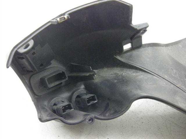 photo de HANDVAT BESCHERMING SCHAKELAAR PIAGGIO X8 STREET 125 (2006 - 2007) - Bevestigingspunten