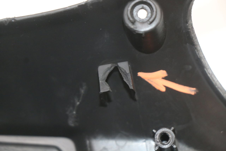 photo de HANDVAT BESCHERMING SCHAKELAAR PEUGEOT TWEET 125 (2018 - 2021) - Productaanzicht