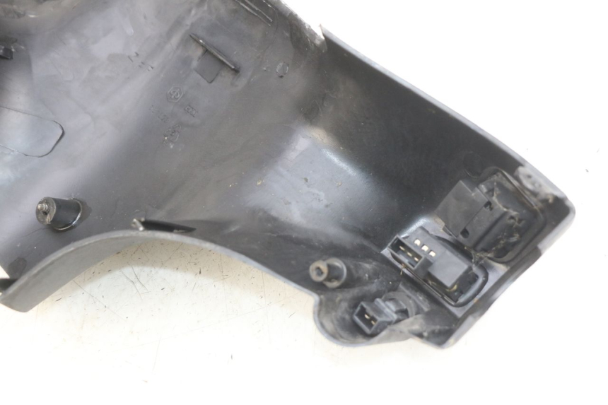 photo de HANDVAT BESCHERMING SCHAKELAAR PIAGGIO ZIP 2T 50 (2009 - 2019) - Zoom op gebruiksstaat