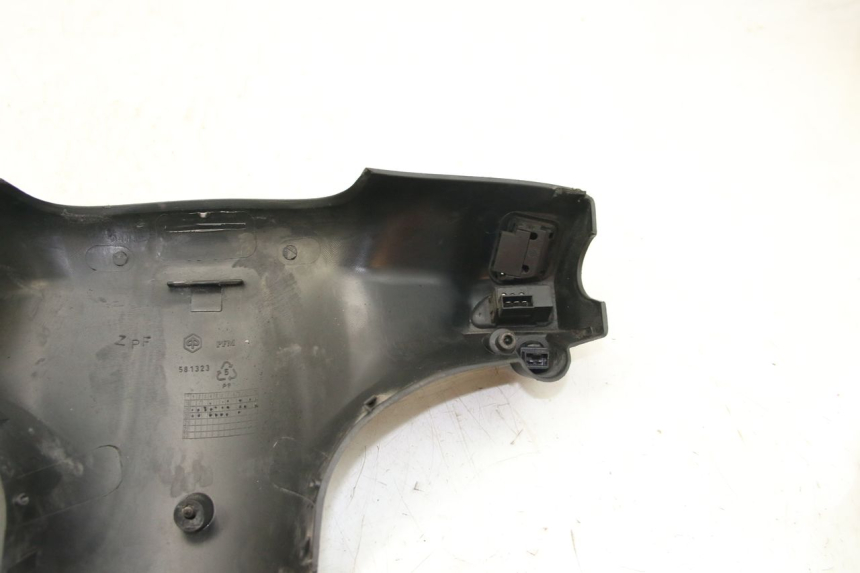 photo de STUURHULS COMMUTATOR PIAGGIO ZIP 4T 50 (2018 - 2020) - Zoom op gebruiksstaat