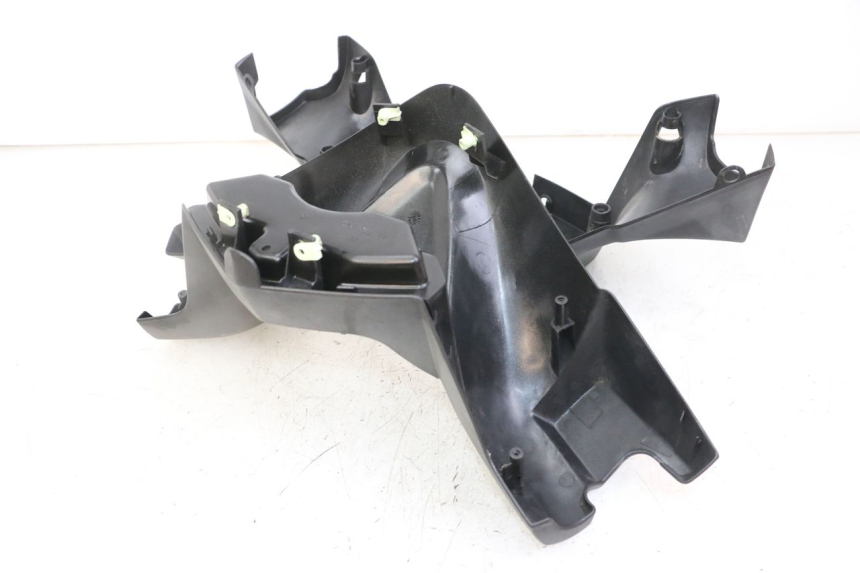 photo de STUURHOES PEUGEOT SATELIS 125 (2010 - 2012) - Bevestigingspunten