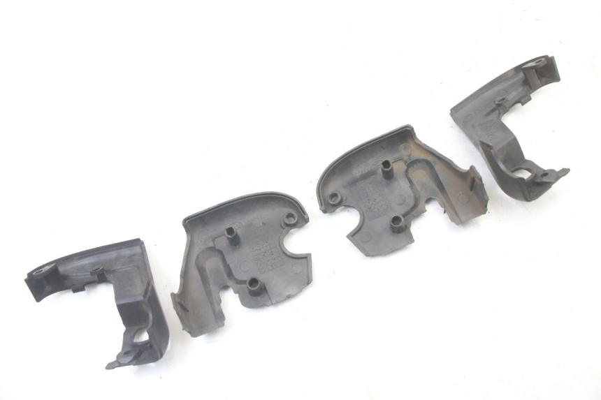 photo de STUURHOES APRILIA SCARABEO GT TOURING 125 (1999 - 2005) - Detail van het onderdeel