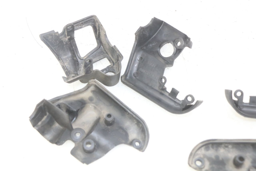 photo de STUURHOES APRILIA SCARABEO LIGHT 125 (2007 - 2011) - Zoom op gebruiksstaat