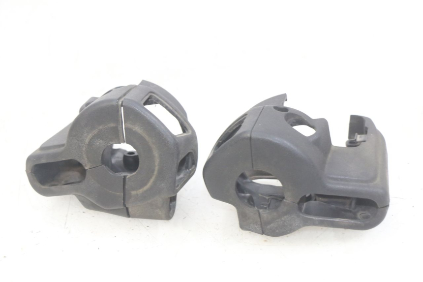 photo de STUURHOES APRILIA SCARABEO LIGHT 125 (2007 - 2011) - Bevestigingspunten