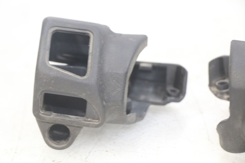 photo de STUURHOES APRILIA SCARABEO LIGHT 125 (2007 - 2011) - Staat van het oppervlak