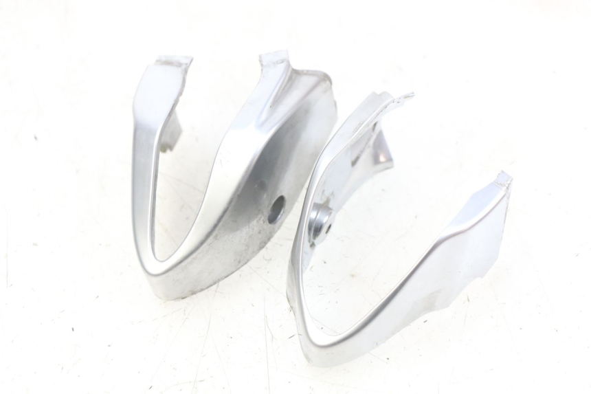 photo de STUURHOES PIAGGIO VESPA PRIMAVERA 2T 50 (2013 - 2018) - Zoom op gebruiksstaat