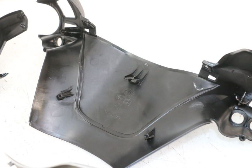 photo de STUURHOES PIAGGIO XEVO - X EVO 125 (2007 - 2017) - Zoom op componenten