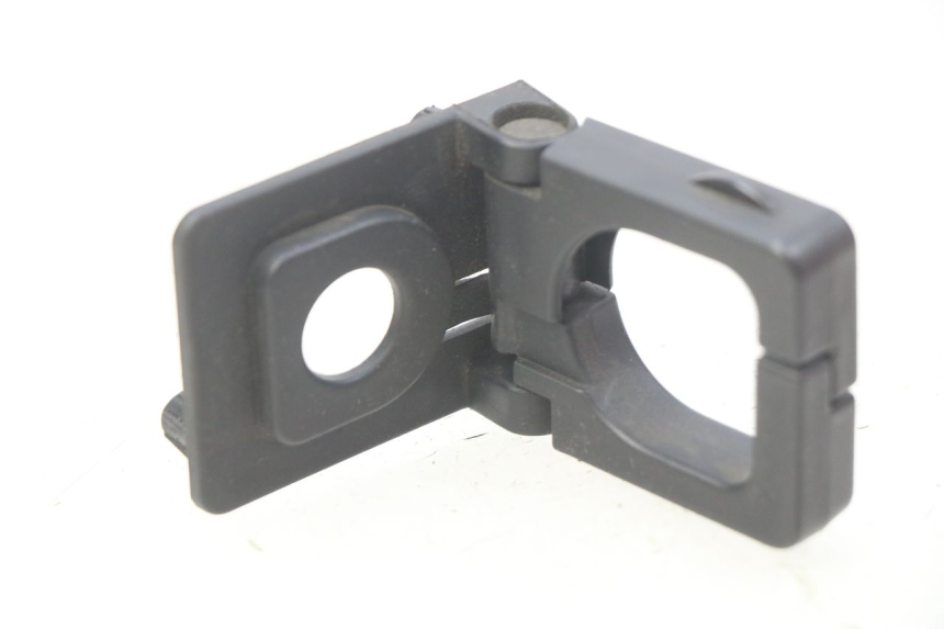 photo de TASHAKJE HAAKJE PEUGEOT KISBEE 4T 50 (2010 - 2017) - Hoofdaanzicht