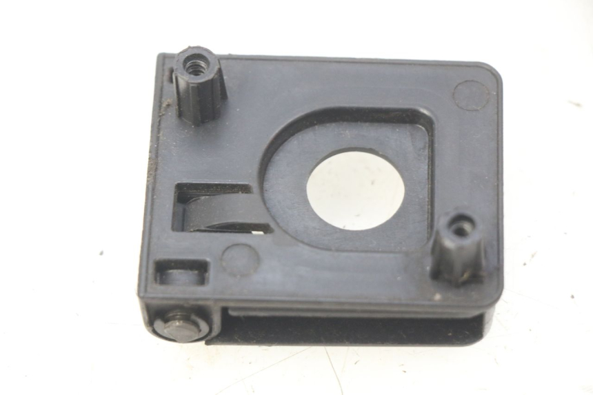 photo de TASHAKJE HAAKJE PEUGEOT KISBEE 4T 50 (2010 - 2017) - Detail van het onderdeel