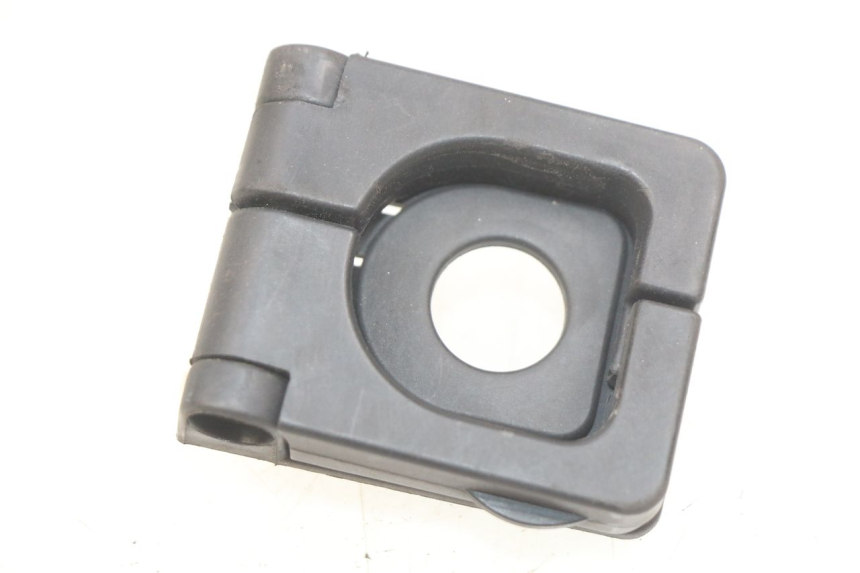 photo de TASHAKJE HAAKJE PEUGEOT KISBEE 4T 50 (2010 - 2017) - Zoom op gebruiksstaat