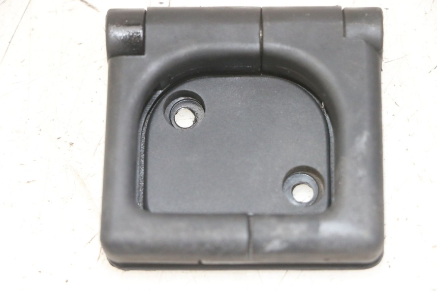 photo de TASHAKJEHAKJE PEUGEOT SATELIS 125 (2013 - 2018) - Detail van het onderdeel