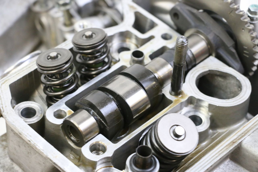 photo de ACHTERKOP HONDA NTV DEAUVILLE 650 (2001 - 2006) - Zoom op componenten