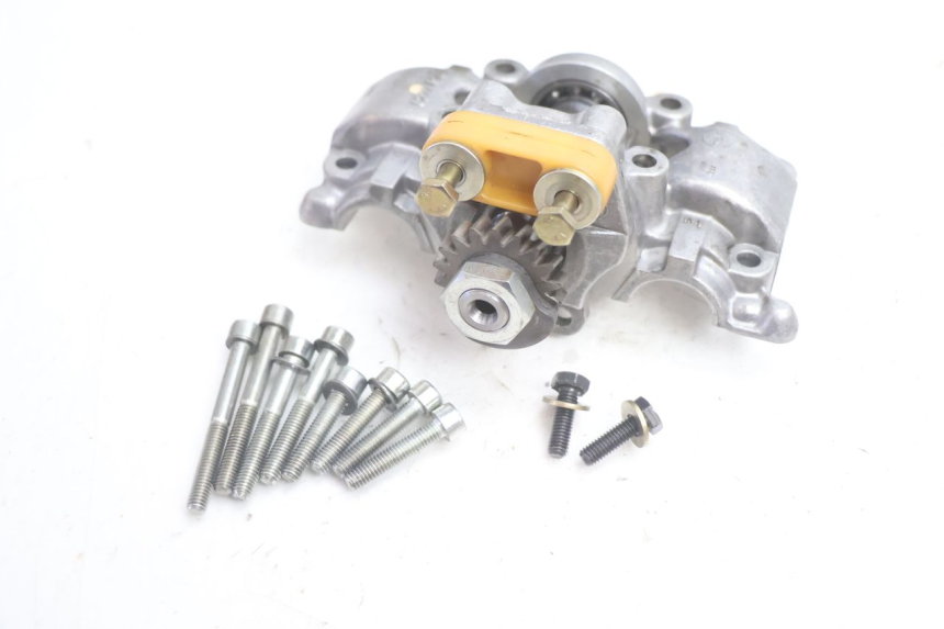 photo de ACHTERSTE KOP CAN-AM SPYDER RS 1000 (2008 - 2012) - Bevestigingspunten