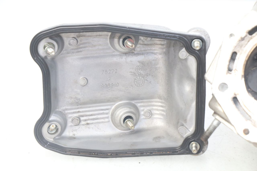 photo de ACHTERKOPPENDEEL APRILIA SRV 850 (2012 - 2017) - Gecontroleerd onderdeel