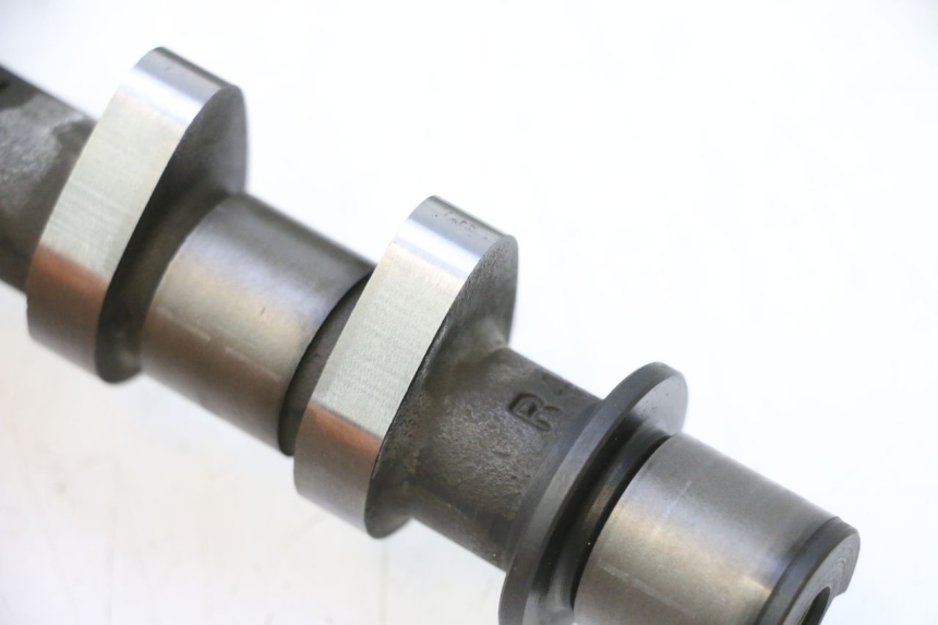 photo de ACHTERSTE KOP SUZUKI SV S 650 (2003 - 2009) - Zoom op componenten
