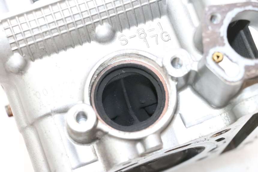 photo de ACHTERSTE KOP SUZUKI SV S 650 (2003 - 2009) - Zoom op gebruiksstaat