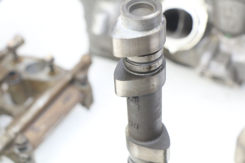 photo de ACHTERKOPPENDEEL HONDA VFR FI RC46 800 (1998 - 2001) - Focus op structuur