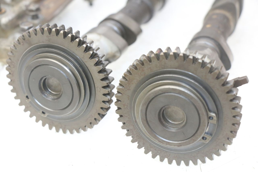 photo de ACHTERKOPPENDEEL HONDA VFR FI RC46 800 (1998 - 2001) - Zoom op gebruiksstaat