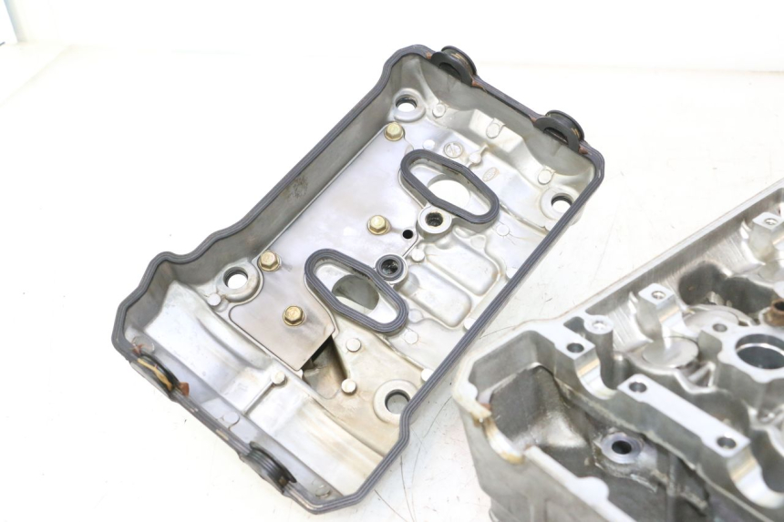 photo de ACHTERKOPPENDEEL HONDA VFR FI RC46 800 (1998 - 2001) - Detail van het onderdeel
