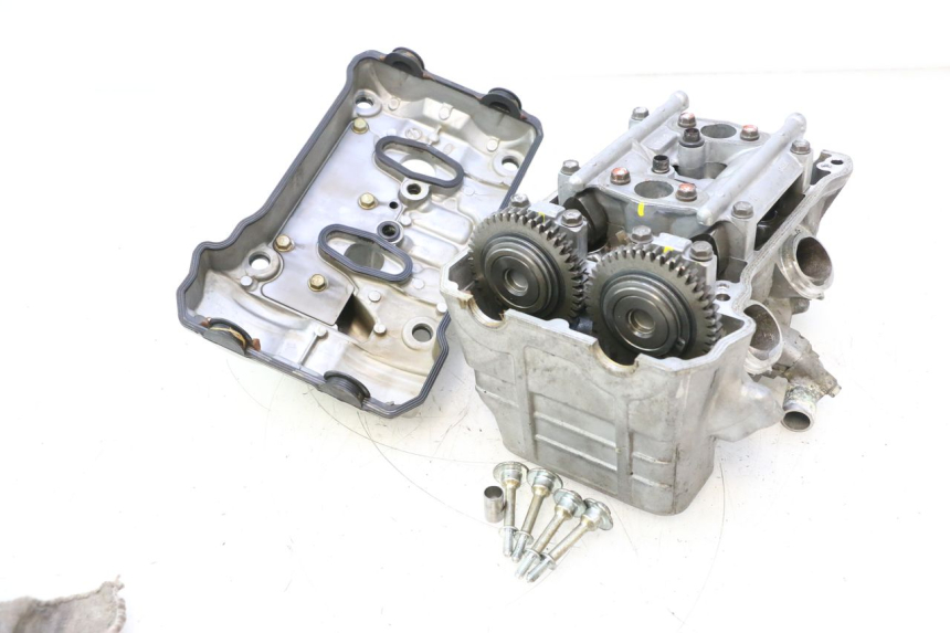 photo de ACHTERKOPPENDEEL HONDA VFR FI RC46 800 (1998 - 2001) - Markeringen en referenties