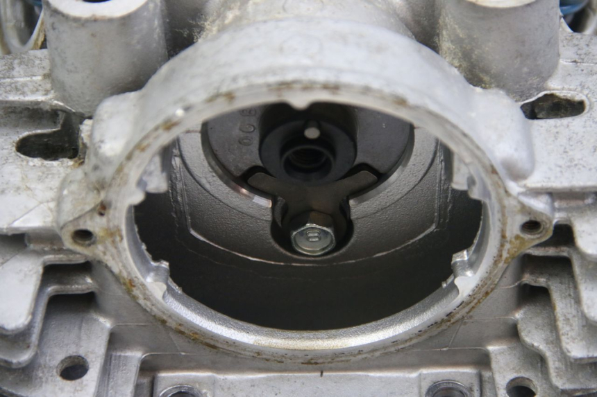 photo de ACHTERKOP YAMAHA XV VIRAGO 750 (1984 - 1998) - Zoom op componenten