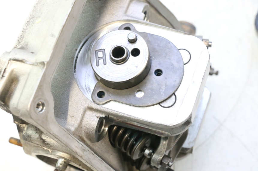 photo de VOORKOPPELING GILERA GP 800 (2007 - 2013) - Alternatieve hoek