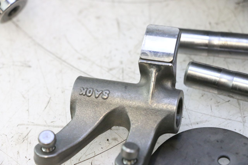 photo de VOORKOPPELING GILERA GP 800 (2007 - 2013) - Bevestigingspunten