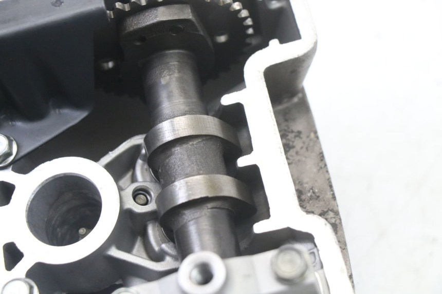 photo de VOORKANT KOPPELING HYOSUNG GTR 125 (2006 - 2008) - Focus op structuur