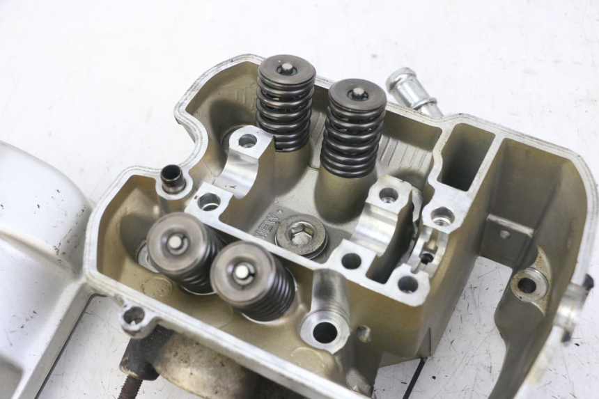 photo de VOORKANT KOPPELINGSHUIS HONDA NTV DEAUVILLE ABS 700 (2007 - 2016) - Detail van het onderdeel