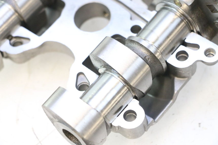 photo de VOORKANT CILINDERKOP CAN-AM SPYDER RS 1000 (2008 - 2012) - Focus op structuur
