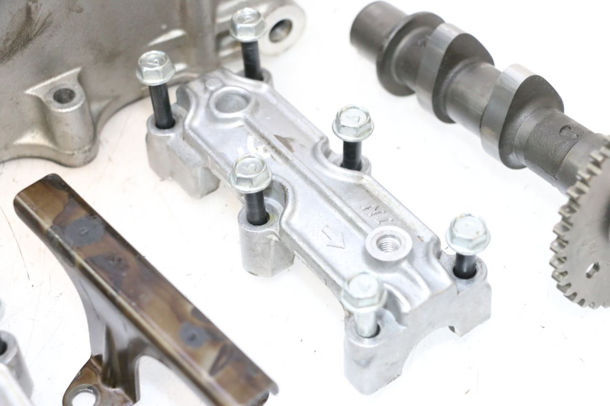 photo de VOORKOPPELING SUZUKI SV S 650 (1999 - 2002) - Focus op structuur