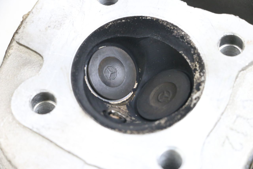 photo de KOPPELINGDEKSEL JONWAY AZTRAL 125 (2008 - 2017) - Bevestigingspunten