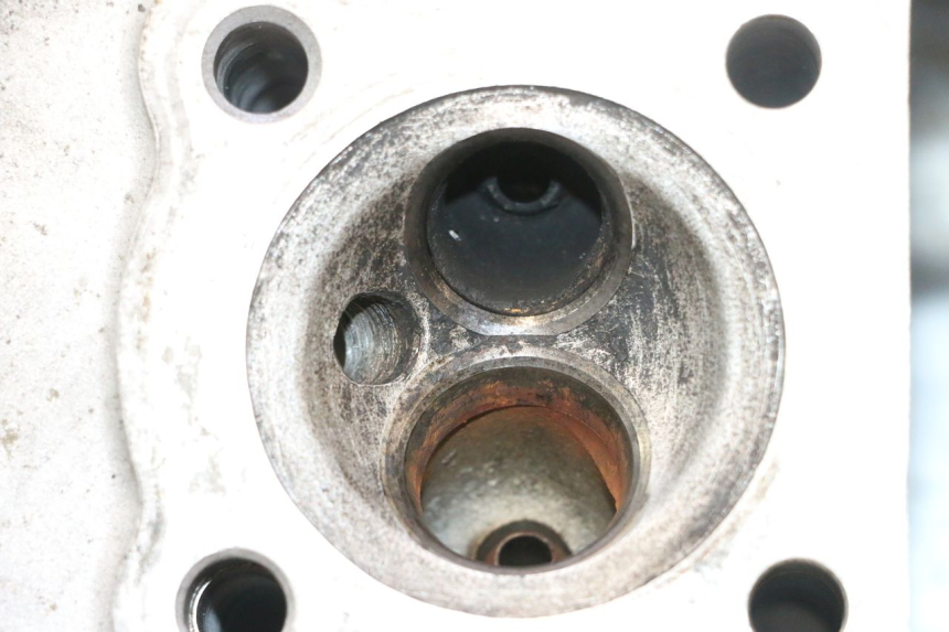 photo de KOPPELINGDEKSEL HONDA CB TWO FIFTY 250 (1991 - 2002) - Focus op structuur