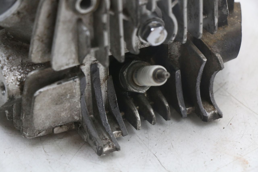 photo de KOPPELINGSHUIS LONCIN DIRT BIKE 125 - Markeringen en referenties