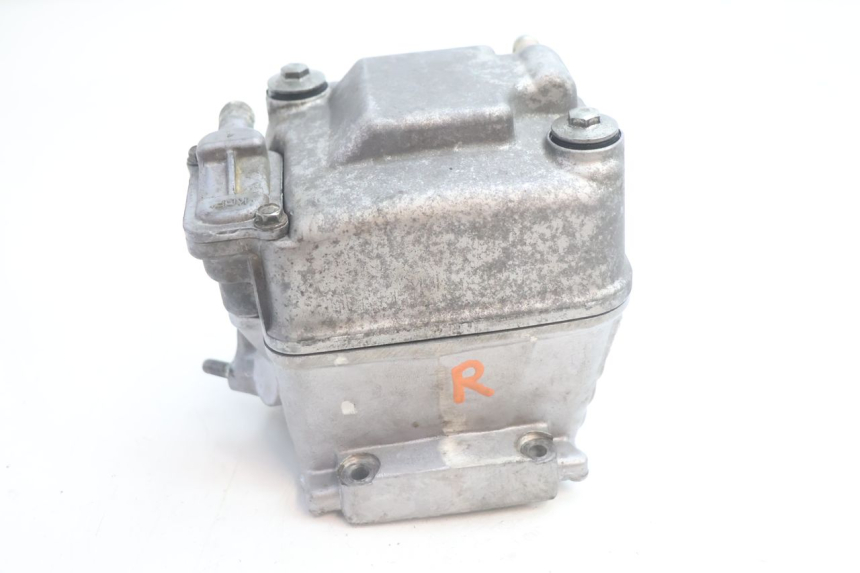 photo de KOPPELINGSHUIS HONDA FES S-WING SWING ABS 125 (2007 - 2015) - Focus op structuur