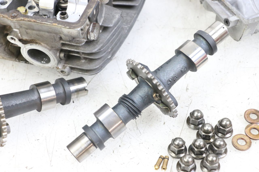 photo de KOPPELINGSHUIS SUZUKI GSX E 250 (1982 - 1983) - Bevestigingspunten