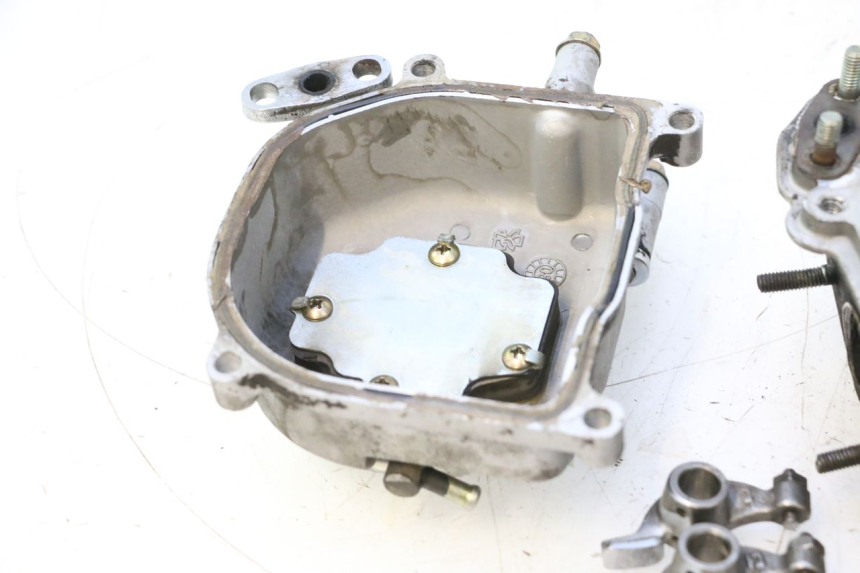 photo de KOPPELINGSHUIS PEUGEOT KISBEE 4T 50 (2010 - 2017) - Alternatieve hoek