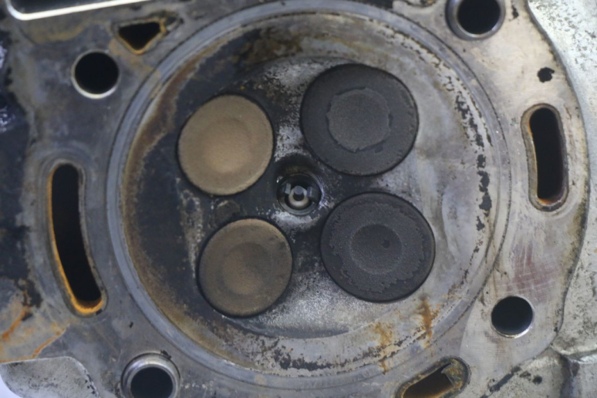 photo de KOPPELINGSHUIS PIAGGIO MP3 RL 250 (2006 - 2010) - Markeringen en referenties