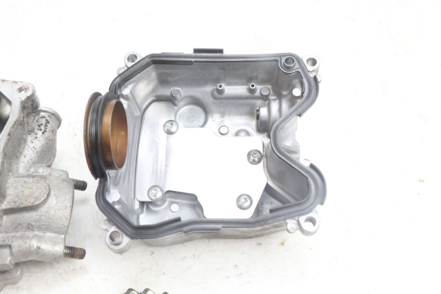 photo de KOPPELINGDEKSEL YAMAHA N-MAX NMAX 125 (2021 - 2024) - Kenmerkende details