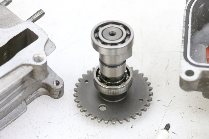 photo de KOPPELINGSHUIS JM MOTORS OLDIES 4T 50 (2010 - 2020) - Focus op structuur