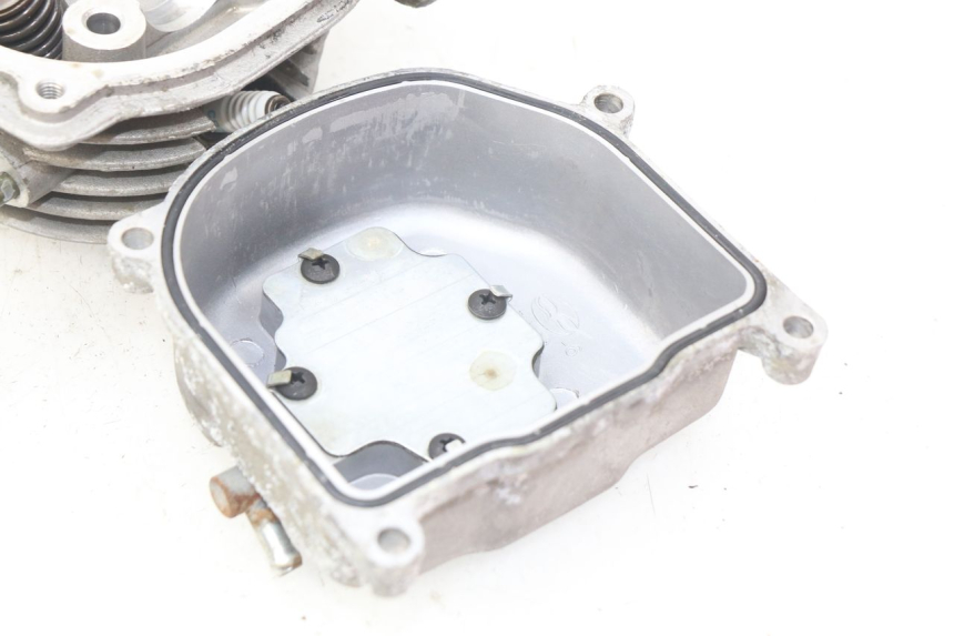 photo de KOPPELINGSHUIS TNT MOTOR ROMA 10' 4T 50 (2007 - 2018) - Kenmerkende details