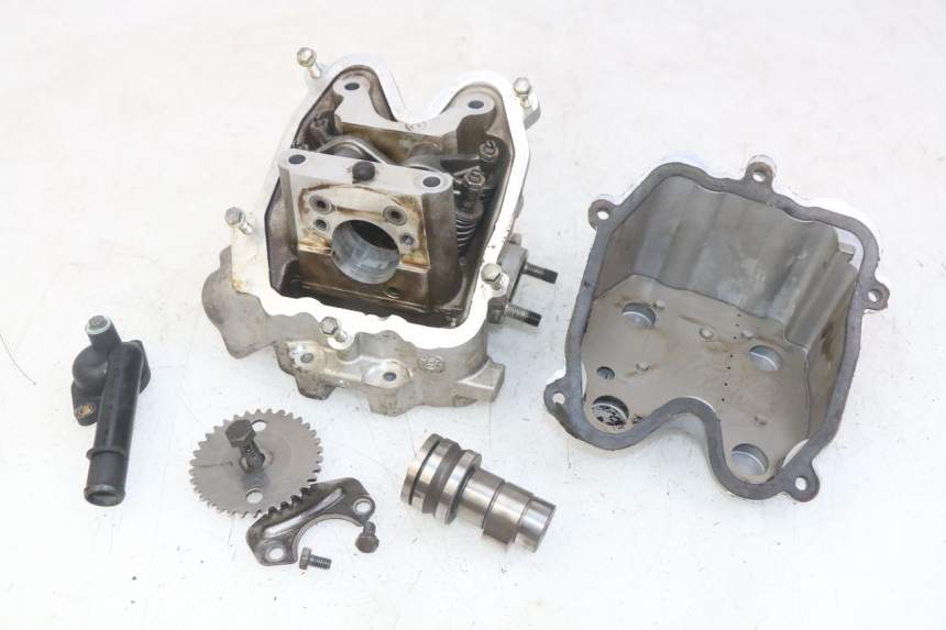 photo de KOPPELINGSHUIS PEUGEOT SATELIS 125 (2010 - 2012) - Zoom op componenten