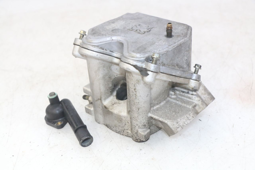 photo de KOPPELINGSHUIS PEUGEOT SATELIS 125 (2010 - 2012) - Bevestigingspunten
