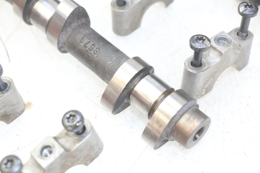 photo de KOPPELINGSHUIS TRIUMPH SPRINT ST 955 (1999 - 2001) - Zoom op gebruiksstaat