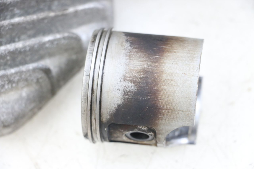 photo de CILINDER PEUGEOT BUXY 50 (1993 - 1998) - Focus op structuur