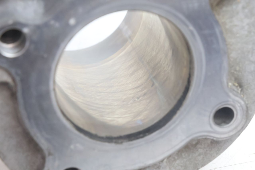 photo de CYLINDER YAMAHA BW'S BWS 125 (2010 - 2013) - Bevestigingspunten