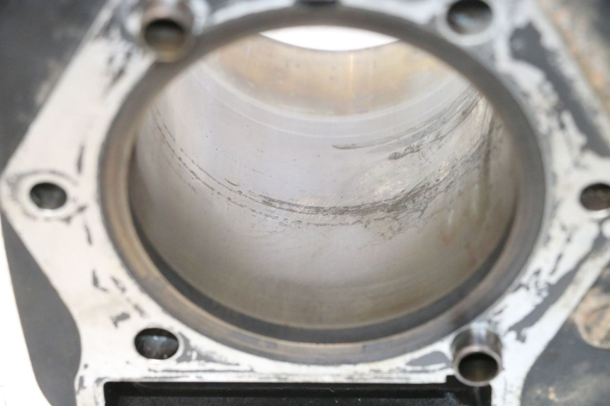 photo de CYLINDER SUZUKI DR S 600 (1985 - 1989) - Gecontroleerd onderdeel