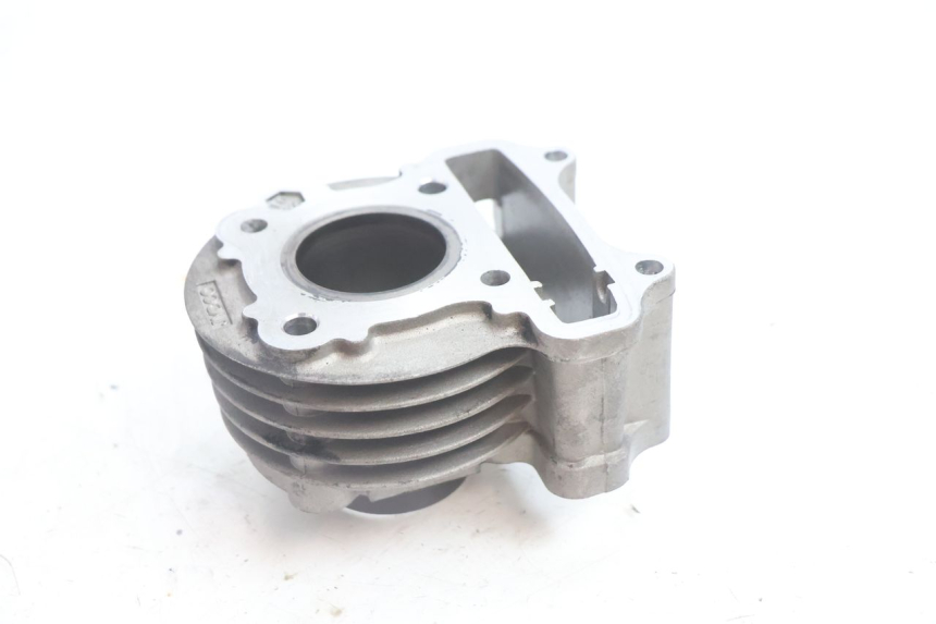 photo de CYLINDER PEUGEOT KISBEE 4T 50 (2010 - 2017) - Hoofdaanzicht