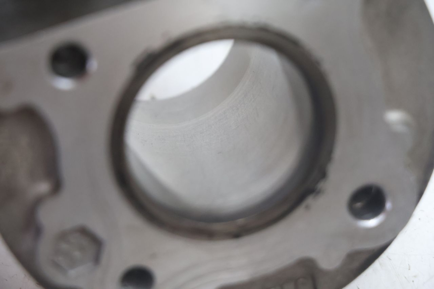 photo de CYLINDER PEUGEOT KISBEE 4T 50 (2010 - 2017) - Bevestigingspunten