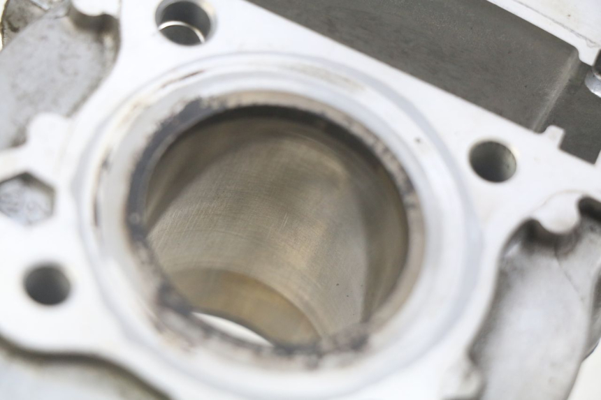 photo de CILINDER ZUIGER KYMCO AGILITY 16+ 4T 50 (2018 - 2023) - Zoom op gebruiksstaat